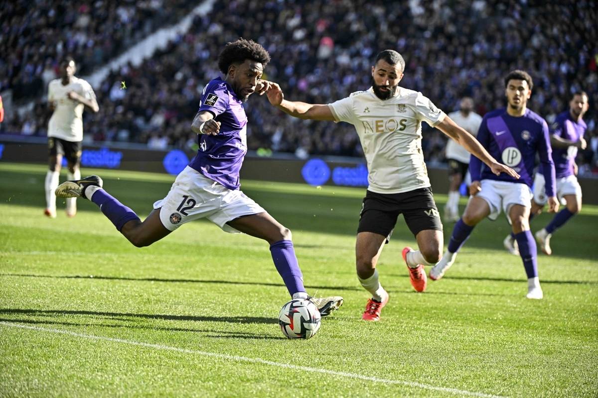 法甲比赛高潮迭起，战术调整显著，精彩进球频出的简单介绍