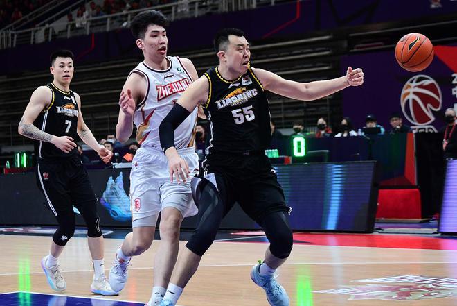 高手过招：联盟中顶尖球员的技艺比拼的简单介绍