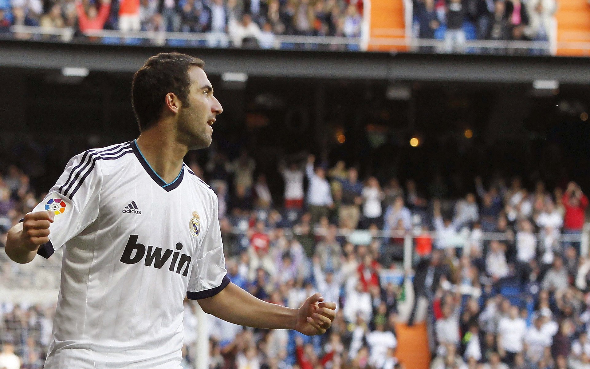 史密斯冲线瞬间掀起观众欢呼,史密斯一